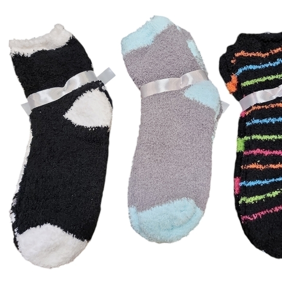 Women cozy socks shoe size 4-11 New with tags 2 pack (6 pairs total) - Picture 5 of 6